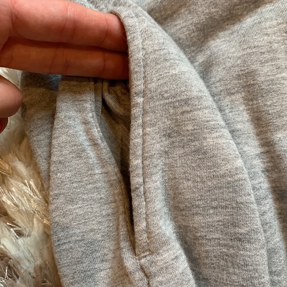 Girls (toddler) soft tunic/dress in gray size 5T - Picture 2 of 4